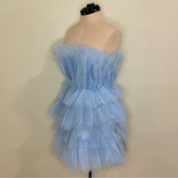 SOLD Francesca’s Suzie tulle tiered dress, light blue - Picture 4 of 16